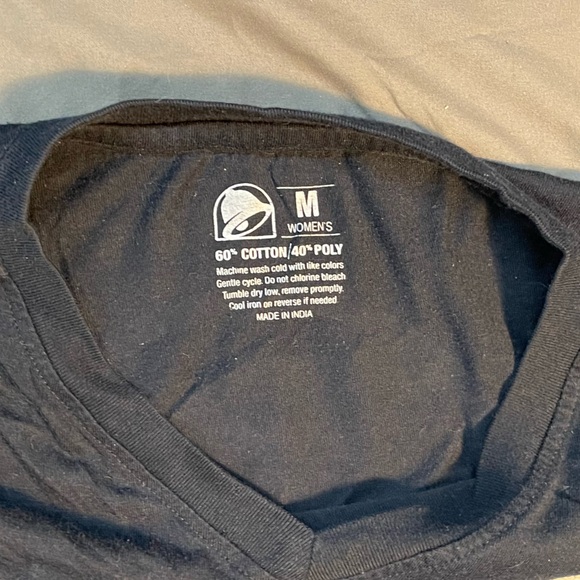 Women's Taco Bell V-Neck Graphic Tee Employee SWAG Work Uniform Medium - Picture 5 of 5